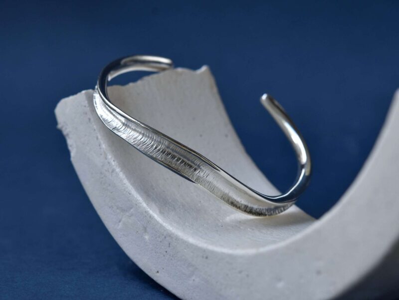 Bραχιόλι cuff Flow